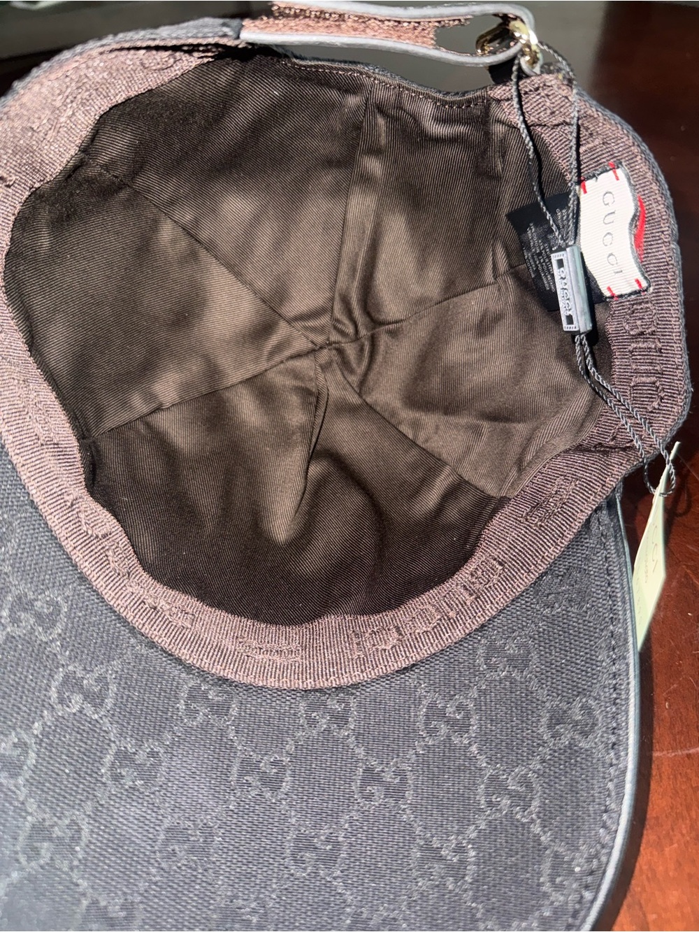 Gucci Black Cap with Gold Logo and Green-Red Web Stripes - Picture 6 of 7